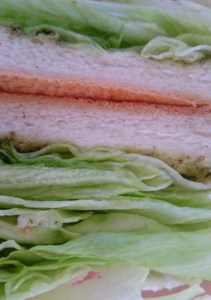 ジェノベーゼソースとレタスのサンドイッチ-レシピのメイン写真