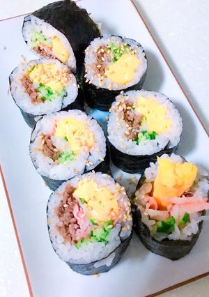 焼肉のタレde牛挽肉とカニカマの海苔巻き-レシピのメイン写真