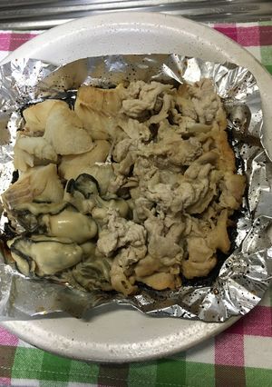 牡蠣と鱈と豚肉の液体味噌のホイル焼き！-レシピのメイン写真