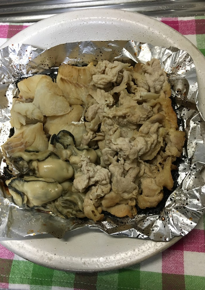 牡蠣と鱈と豚肉の液体味噌のホイル焼き！-レシピのメイン写真