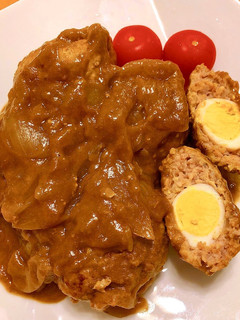 うずら入りハンバーグのカレー煮込み!-レシピのメイン写真