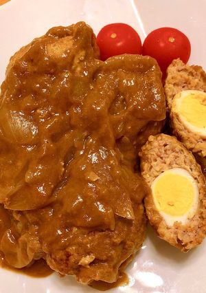 うずら入りハンバーグのカレー煮込み！-レシピのメイン写真