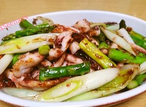 イカの下足のアスパラと長ネギ炒め-レシピのメイン写真