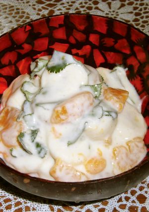 バナナとミカンのパクチー入りライタ-レシピのメイン写真