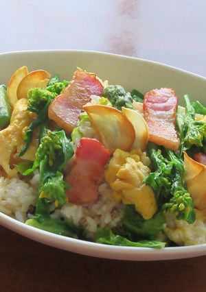 ベーコンと菜の花のガーリックチャーハン-レシピのメイン写真