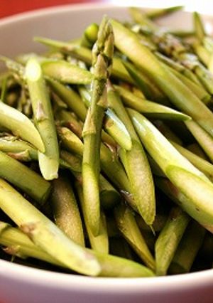 アスパラの美味しい切り方-レシピのメイン写真