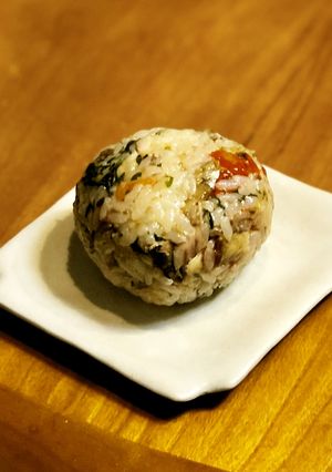 サンマとトマトのイタリアンおにぎり-レシピのメイン写真
