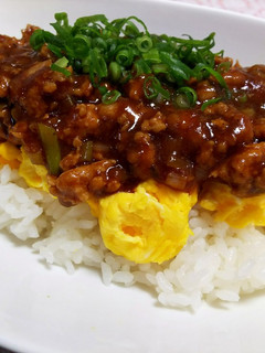 ふわふわ卵と鶏挽肉の親子麻婆丼-レシピのメイン写真