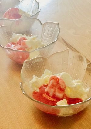 フローズンヨーグルト&いちごソース-レシピのメイン写真