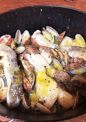 簡単･アサリとタラのニンニク煮-レシピのメイン写真