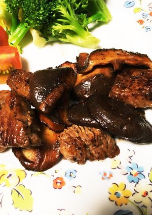 煮込み用牛肉と生椎茸の塩麹ステーキ！-レシピのメイン写真