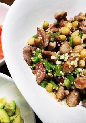カリカリ塩豚とプチプチもち麦豆サラダ-レシピのメイン写真