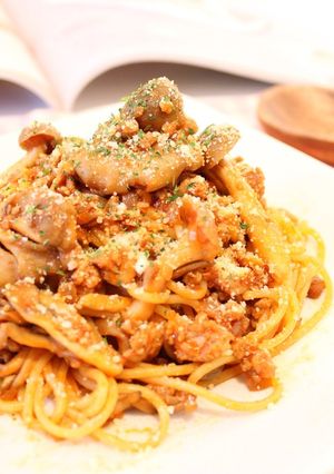 たっぷりキノコのボロネーゼ風パスタ-レシピのメイン写真