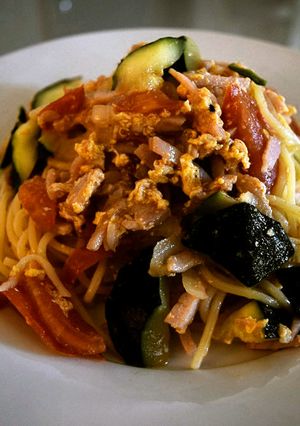 トマトの卵とじ風・夏野菜で元気出るパスタ-レシピのメイン写真