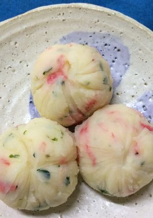 桜と青の彩り、新じゃが茶巾しぼり-レシピのメイン写真