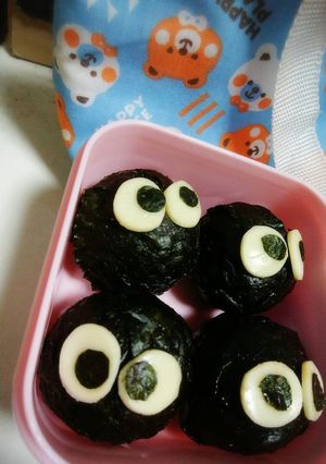 まっくろくろすけキャラ弁-レシピのメイン写真