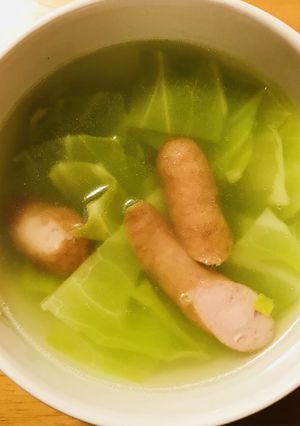 シンプル☆ソーセージ＆キャベツのスープ-レシピのメイン写真