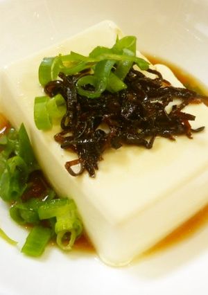 塩昆布+麺つゆ+酢+ごま油の冷奴-レシピのメイン写真