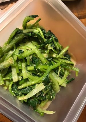 小松菜を炒めて胡麻味噌みりんに山椒少々-レシピのメイン写真