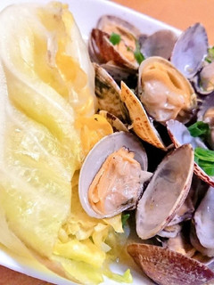 絶品!あさりと春キャベツのバター酒蒸し-レシピのメイン写真