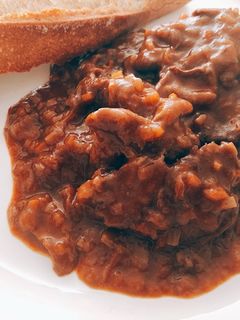 スペイン料理・フリカンド(牛肉ワイン煮)-レシピのメイン写真