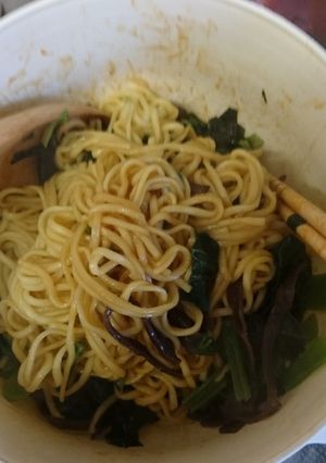 小松菜一袋まぜそばインスタントラーメン-レシピのメイン写真