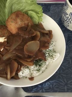 節約✴︎玉ねぎのみカレー(コロッケあり-レシピのメイン写真