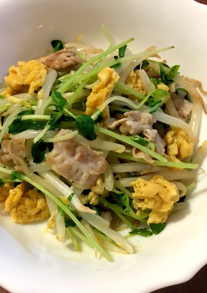 10分で簡単！豆苗ともやしの豚玉炒め-レシピのメイン写真