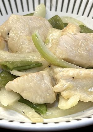 鶏肉とスナップエンドウのしょうが炒め-レシピのメイン写真