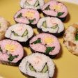 お花模様の太巻き寿司