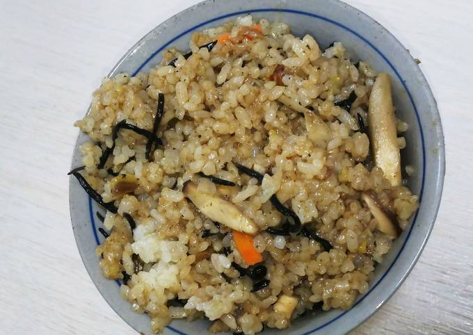 具だくさん 炊き込みご飯 フライパン