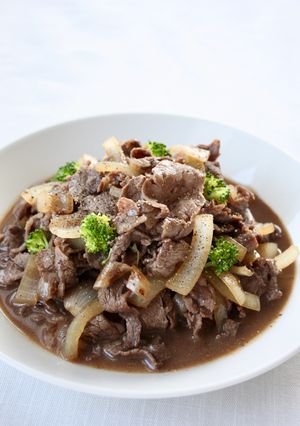 簡単料理♪【牛肉の赤ワインソテー】-レシピのメイン写真