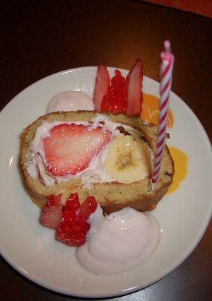 1歳のバースデー☆ロールケーキ-レシピのメイン写真