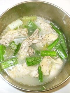 鶏もも肉と長ネギのスープ♪簡単-レシピのメイン写真