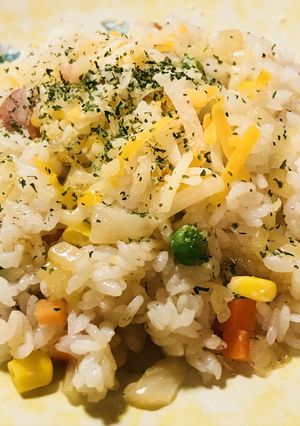 ソーセージ＆玉ねぎ☆チーズかけバター炒飯-レシピのメイン写真