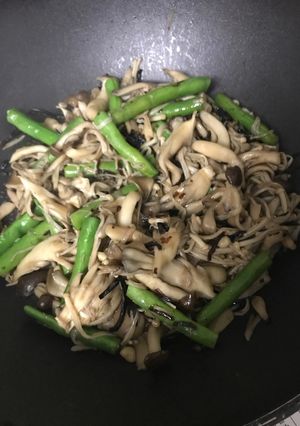 舞茸えのきしめじインゲン塩昆布炒め-レシピのメイン写真