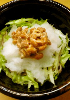 簡単昼食　レタスと納豆のおろしそば-レシピのメイン写真
