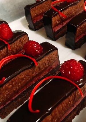 漆黒と真紅のケーキ パンキッシュゴシック-レシピのメイン写真