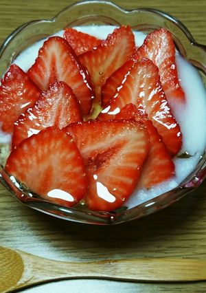 苺ヨーグルトはみちつ~๓(。•∀•。)๓-レシピのメイン写真