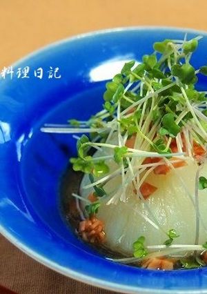 新玉ねぎのレンジ丸蒸し　バタポンソース-レシピのメイン写真