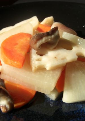 季節の野菜を鍋で作る酢の物-レシピのメイン写真