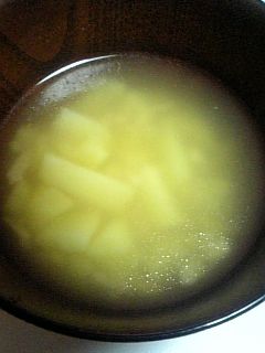 簡単!じゃが芋とにんにくのスープ-レシピのメイン写真