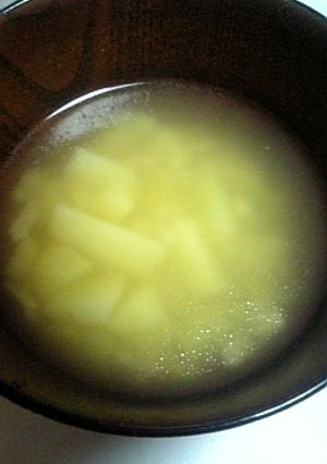 簡単!じゃが芋とにんにくのスープ-レシピのメイン写真