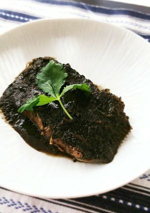 カレイの煮付け～黒ごま味噌ソースで～-レシピのメイン写真