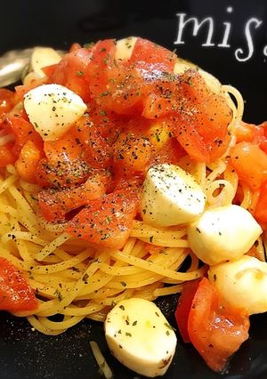 ゴロゴロトマトとモッツァレラの冷製パスタ-レシピのメイン写真