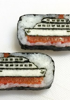 寿司型・模様巻き(パプリカで豪華客船)-レシピのメイン写真
