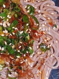 冷やし蕎麦(乾麺)・ごま油とかつお醤油味-レシピのメイン写真