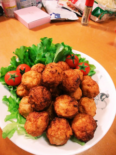 鶏ひき肉とはんぺんでコロコロから揚げ-レシピのメイン写真