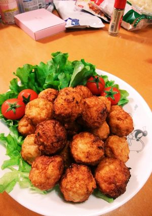 鶏ひき肉とはんぺんでコロコロから揚げ-レシピのメイン写真