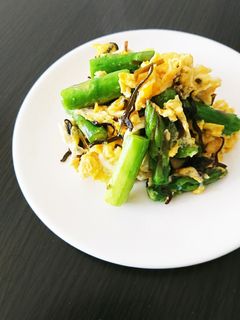 お弁当に⭐アスパラと卵の塩昆布バター炒め-レシピのメイン写真